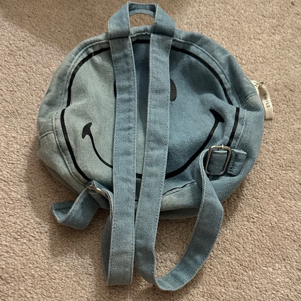Zara smiley world